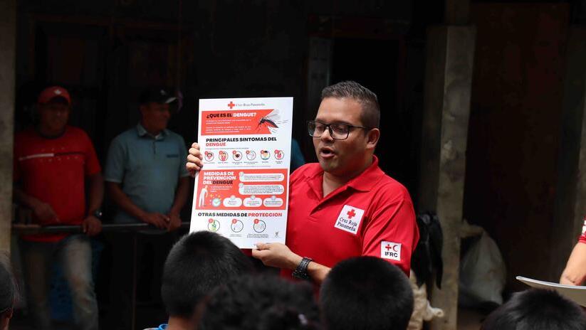 The Red Cross Society of Panama carries out educational days on dengue prevention in communities, so that people of all ages can help eliminate mosquito breeding sites and implement personal measures such as the use of mosquito nets and repellent.